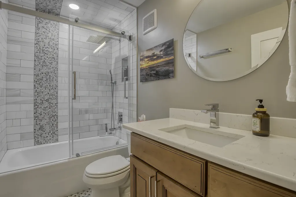 2 Oak Brook Club Drive Oak Brook IL 60523