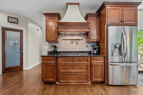 4N734 Blue Lake Circle St. Charles IL 60175