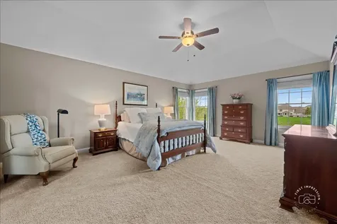 4N734 Blue Lake Circle St. Charles IL 60175