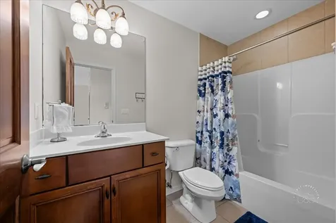 4N734 Blue Lake Circle St. Charles IL 60175