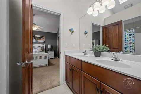 4N734 Blue Lake Circle St. Charles IL 60175