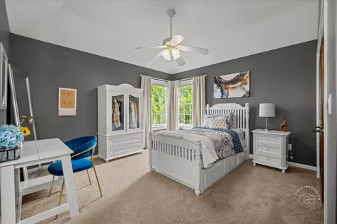 4N734 Blue Lake Circle St. Charles IL 60175