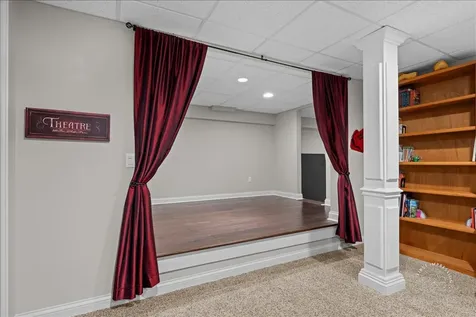 4N734 Blue Lake Circle St. Charles IL 60175