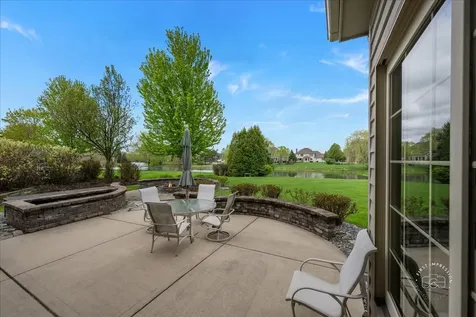4N734 Blue Lake Circle St. Charles IL 60175