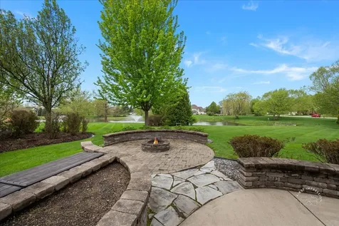 4N734 Blue Lake Circle St. Charles IL 60175