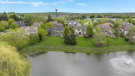 4N734 Blue Lake Circle St. Charles IL 60175