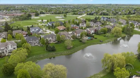 4N734 Blue Lake Circle St. Charles IL 60175