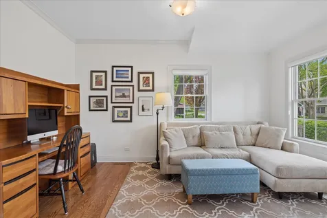 512 Oak Street Libertyville IL 60048