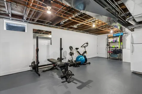 512 Oak Street Libertyville IL 60048