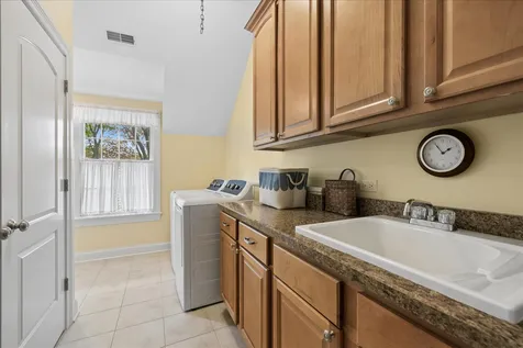 512 Oak Street Libertyville IL 60048