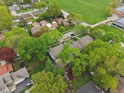 512 Oak Street Libertyville IL 60048