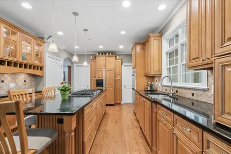 512 Oak Street Libertyville IL 60048