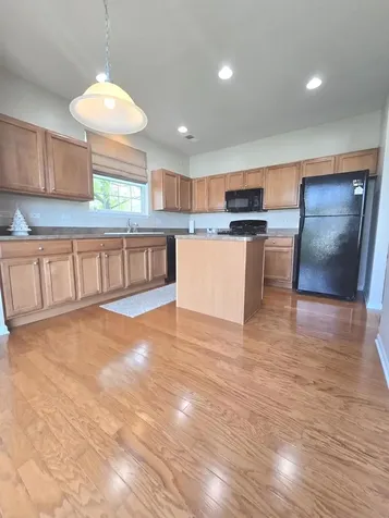 818 Woodland Drive Shorewood IL 60404