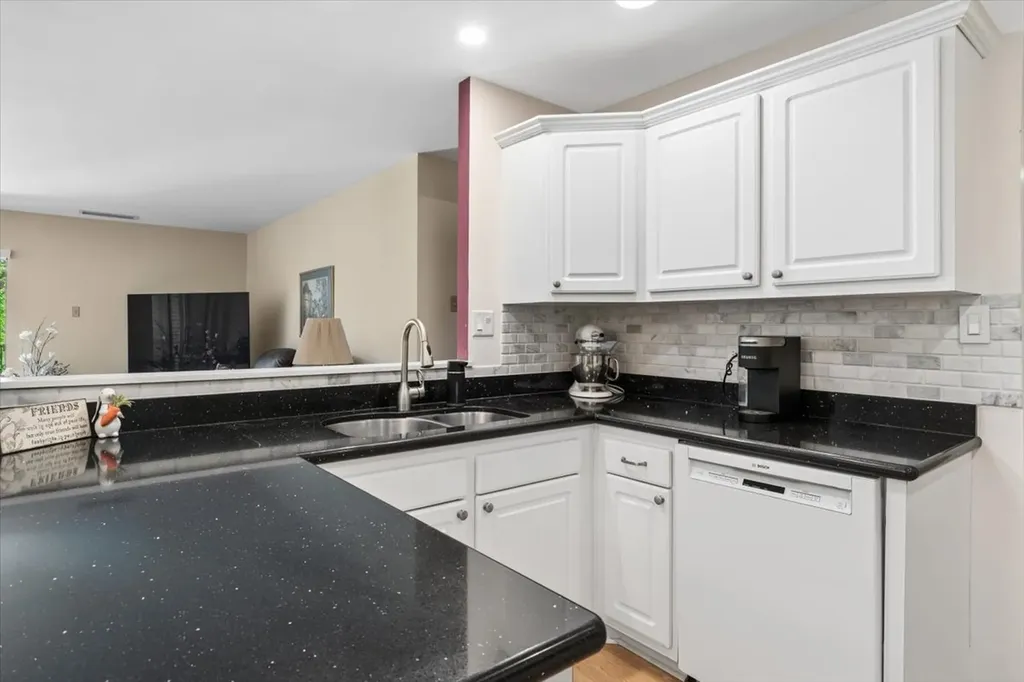 6565 Main Street Downers Grove IL 60516