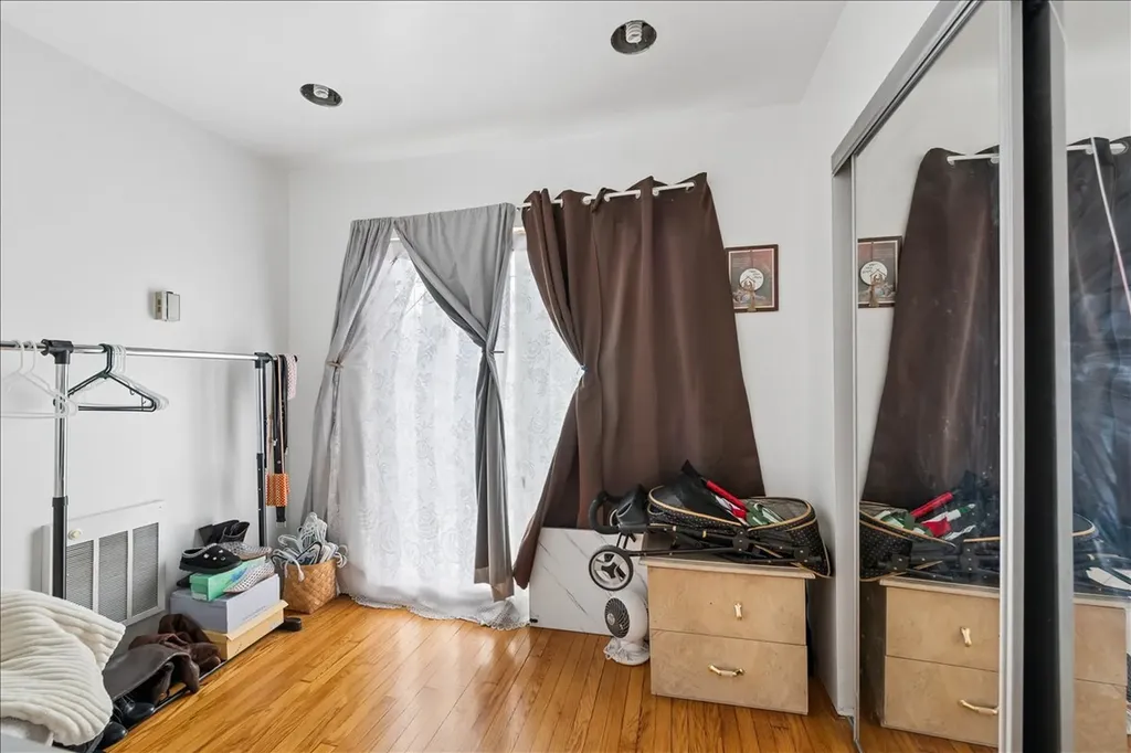 2629 West Winnemac Avenue Chicago IL 60625