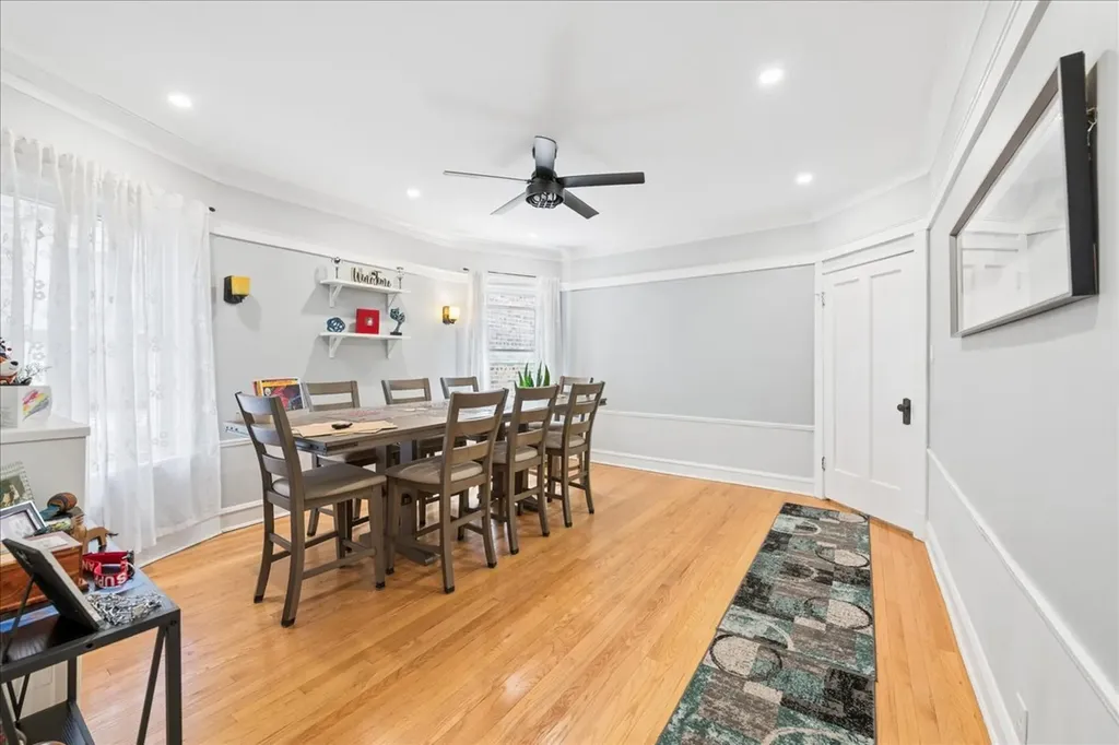 2629 West Winnemac Avenue Chicago IL 60625