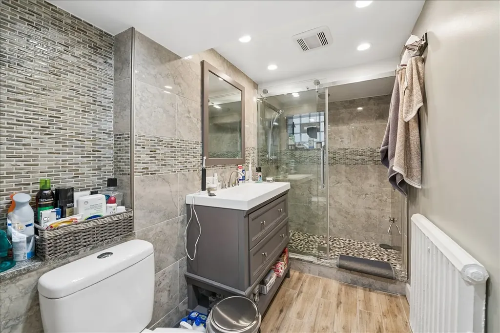 2629 West Winnemac Avenue Chicago IL 60625