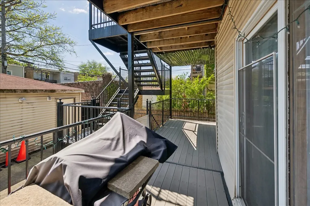 2629 West Winnemac Avenue Chicago IL 60625