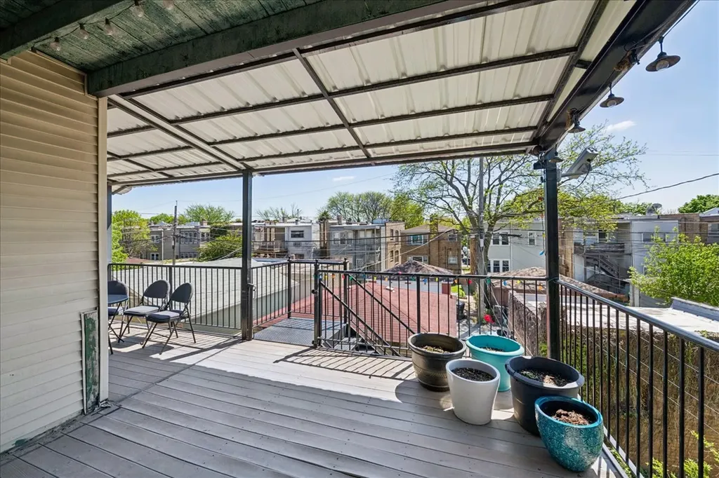 2629 West Winnemac Avenue Chicago IL 60625