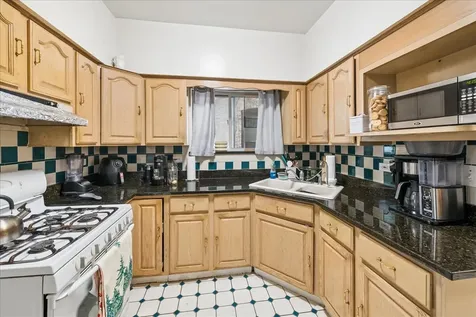 2629 West Winnemac Avenue Chicago IL 60625