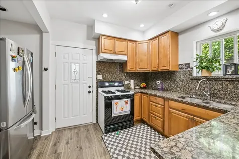 2629 West Winnemac Avenue Chicago IL 60625