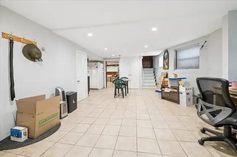 2629 West Winnemac Avenue Chicago IL 60625