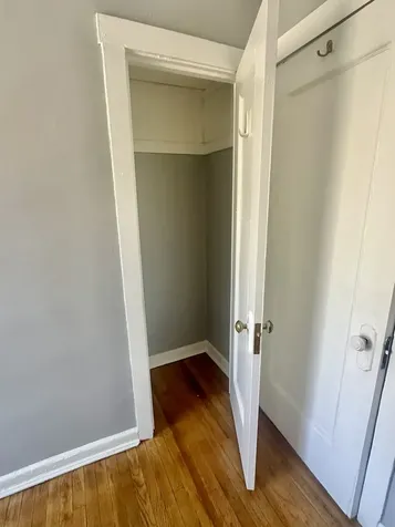 5358 North Winthrop Avenue Chicago IL 60640