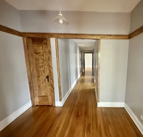 5358 North Winthrop Avenue Chicago IL 60640