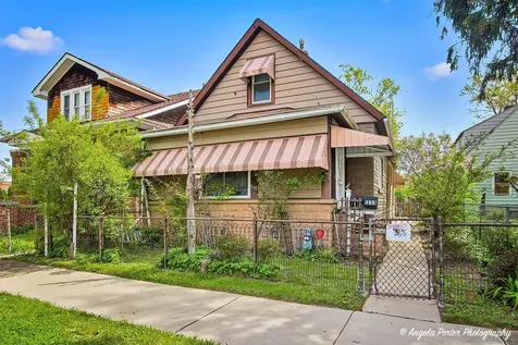 1233 Park Avenue North Chicago IL 60064