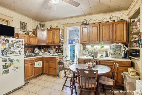 1233 Park Avenue North Chicago IL 60064