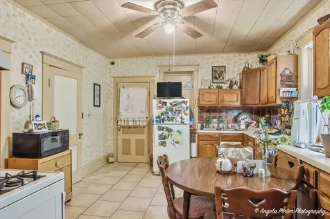 1233 Park Avenue North Chicago IL 60064