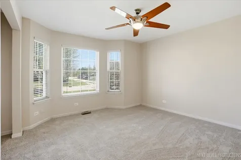 1502 Hartsburg Lane North Aurora IL 60542