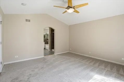 1502 Hartsburg Lane North Aurora IL 60542