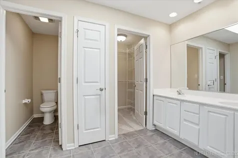 1502 Hartsburg Lane North Aurora IL 60542