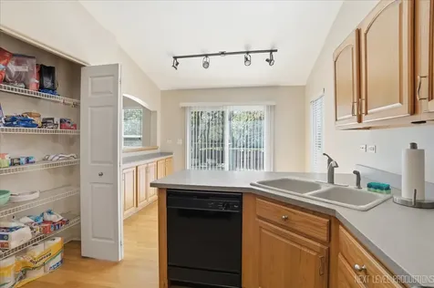 1502 Hartsburg Lane North Aurora IL 60542