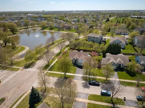 1502 Hartsburg Lane North Aurora IL 60542