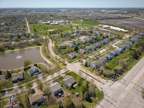1502 Hartsburg Lane North Aurora IL 60542