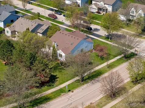 1502 Hartsburg Lane North Aurora IL 60542