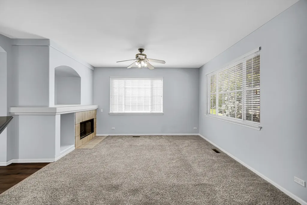 1252 Townes Circle Aurora IL 60502
