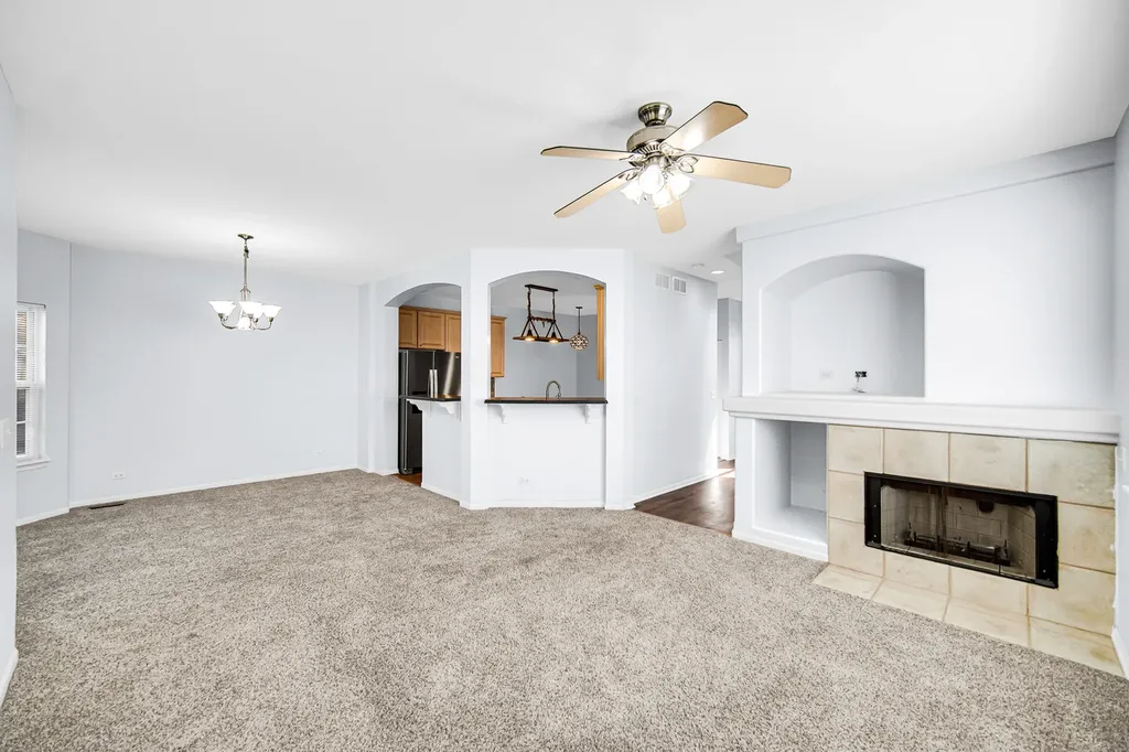 1252 Townes Circle Aurora IL 60502
