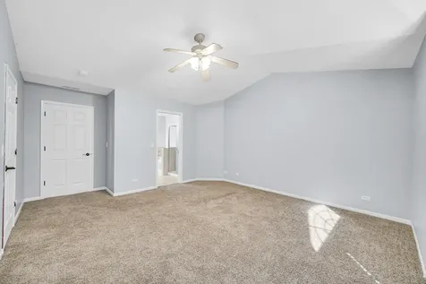 1252 Townes Circle Aurora IL 60502