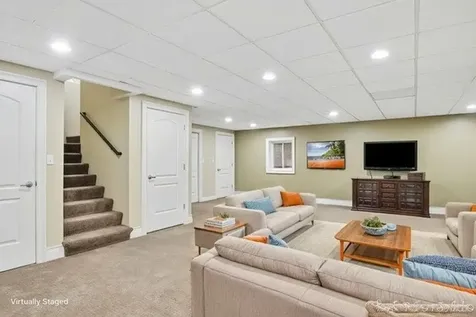 803 Silver Glen Road Mchenry IL 60050