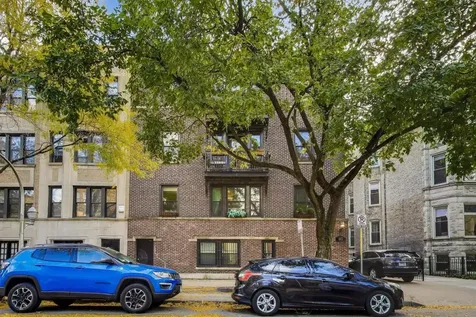 643 West Roscoe Street Chicago IL 60657