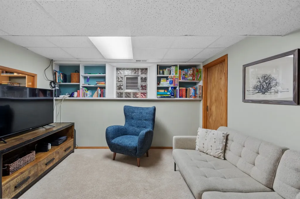 4549 North Springfield Avenue Chicago IL 60625