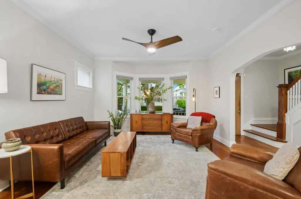 4549 North Springfield Avenue Chicago IL 60625