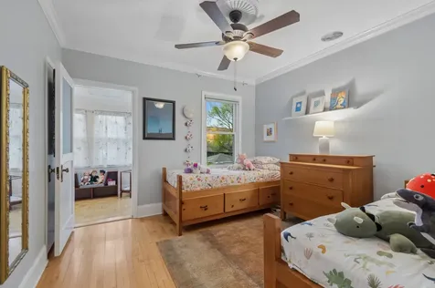 4549 North Springfield Avenue Chicago IL 60625