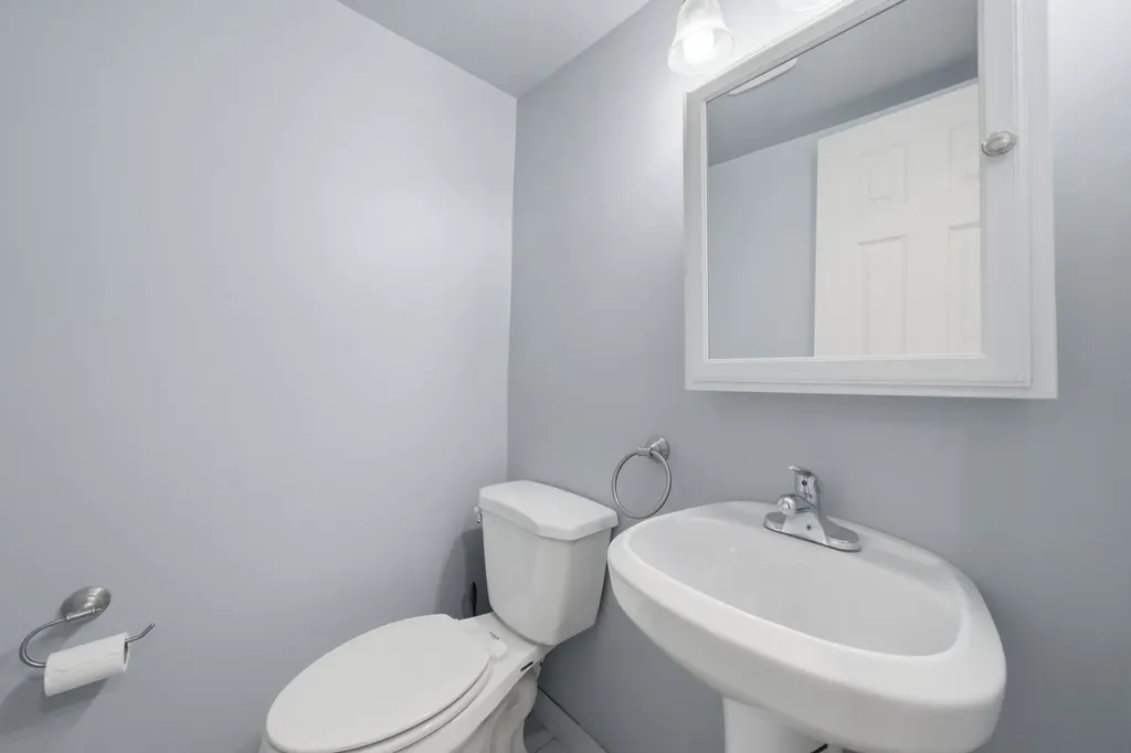 6909 South Ada Street Chicago IL 60636