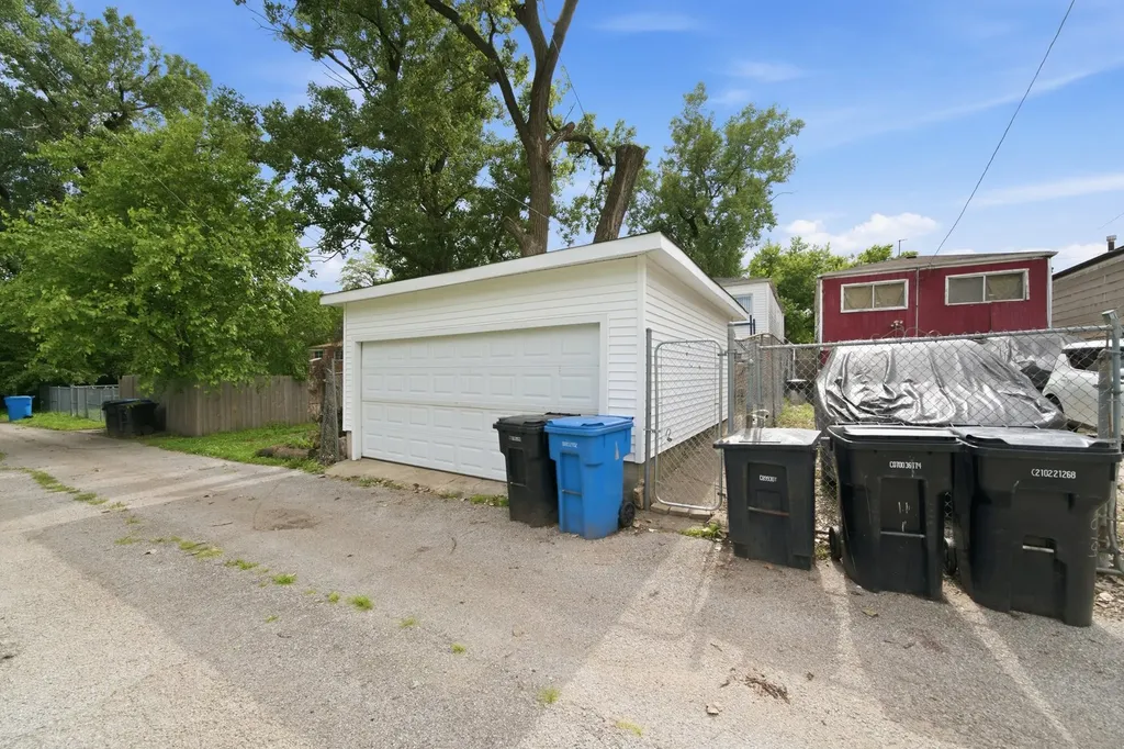 6909 South Ada Street Chicago IL 60636