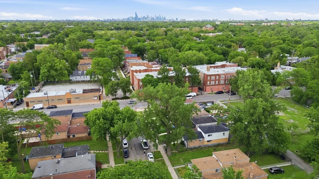 6909 South Ada Street Chicago IL 60636