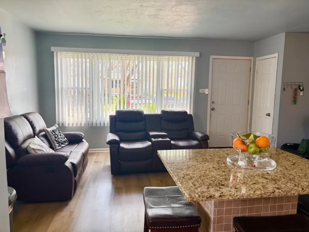 6909 South Ada Street Chicago IL 60636